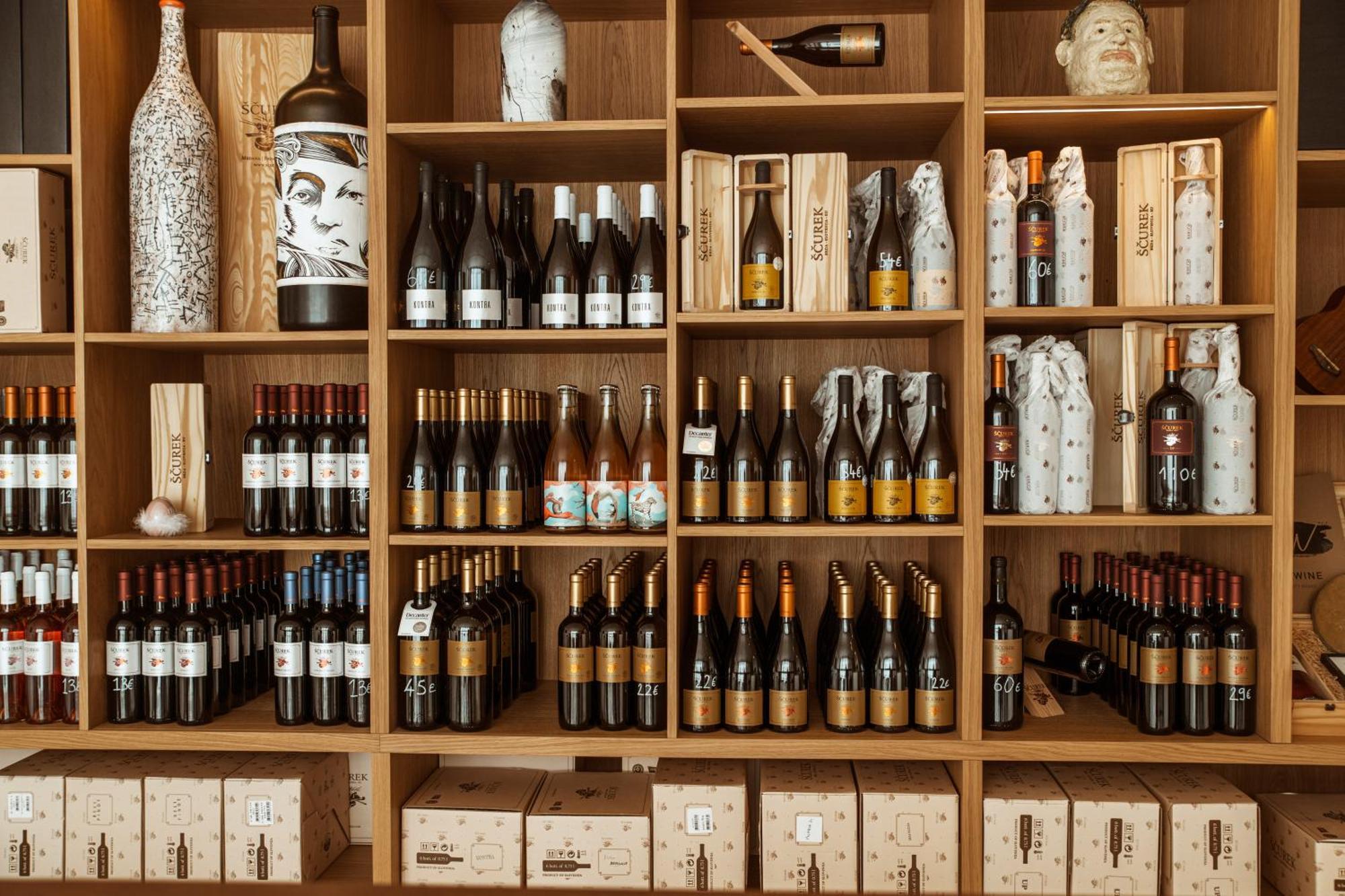 Posestvo Scurek Wine Bed & Breakfast Доброво Екстериор снимка
