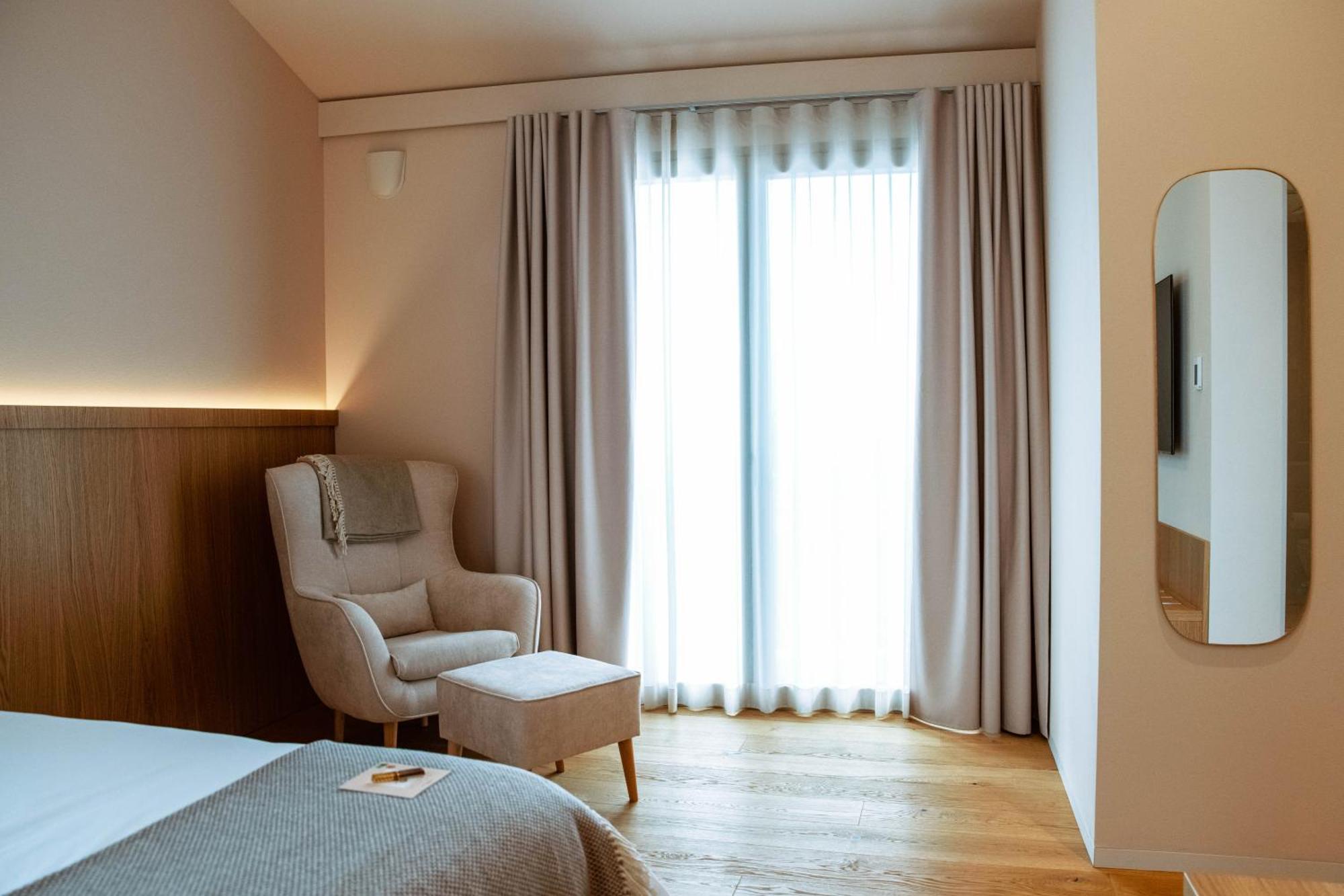 Posestvo Scurek Wine Bed & Breakfast Доброво Екстериор снимка